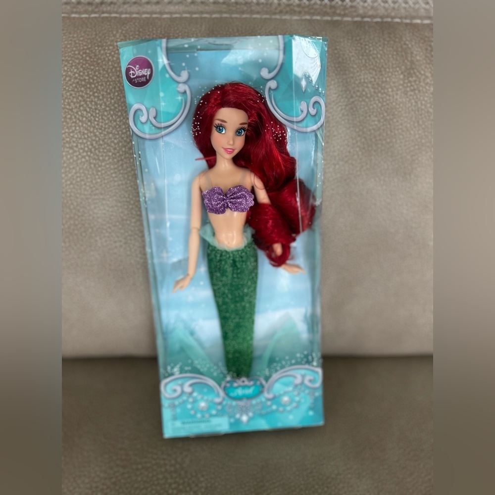 NIB DISNEY STORE ARIEL DOLL (2013-2014)